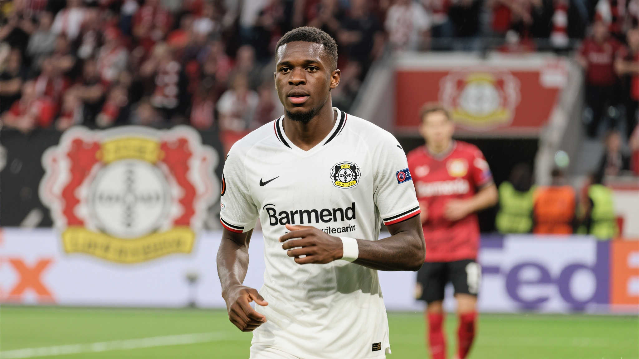 罗马诺:勒沃库森接近完成宽萨转会,细节谈判进入尾声 随着罗马诺不断更新关于“勒沃库森引进宽萨”的消息,